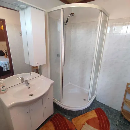 In Agard - Velence-see 51093 Gárdony