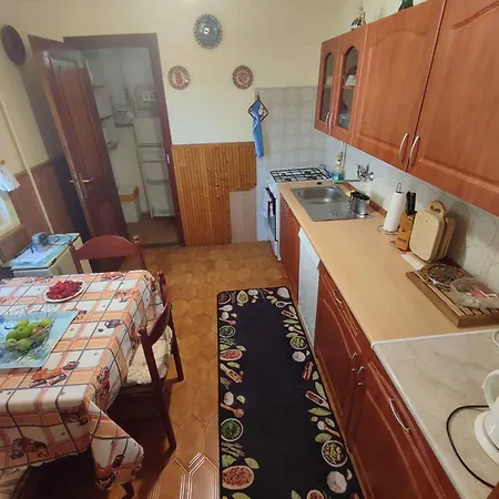 Prázdninový dům In Agard - Velence-see 51093 *