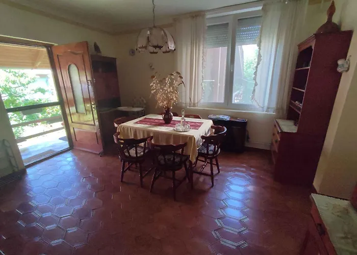 Prázdninový dům In Agard - Velence-see 51093 *